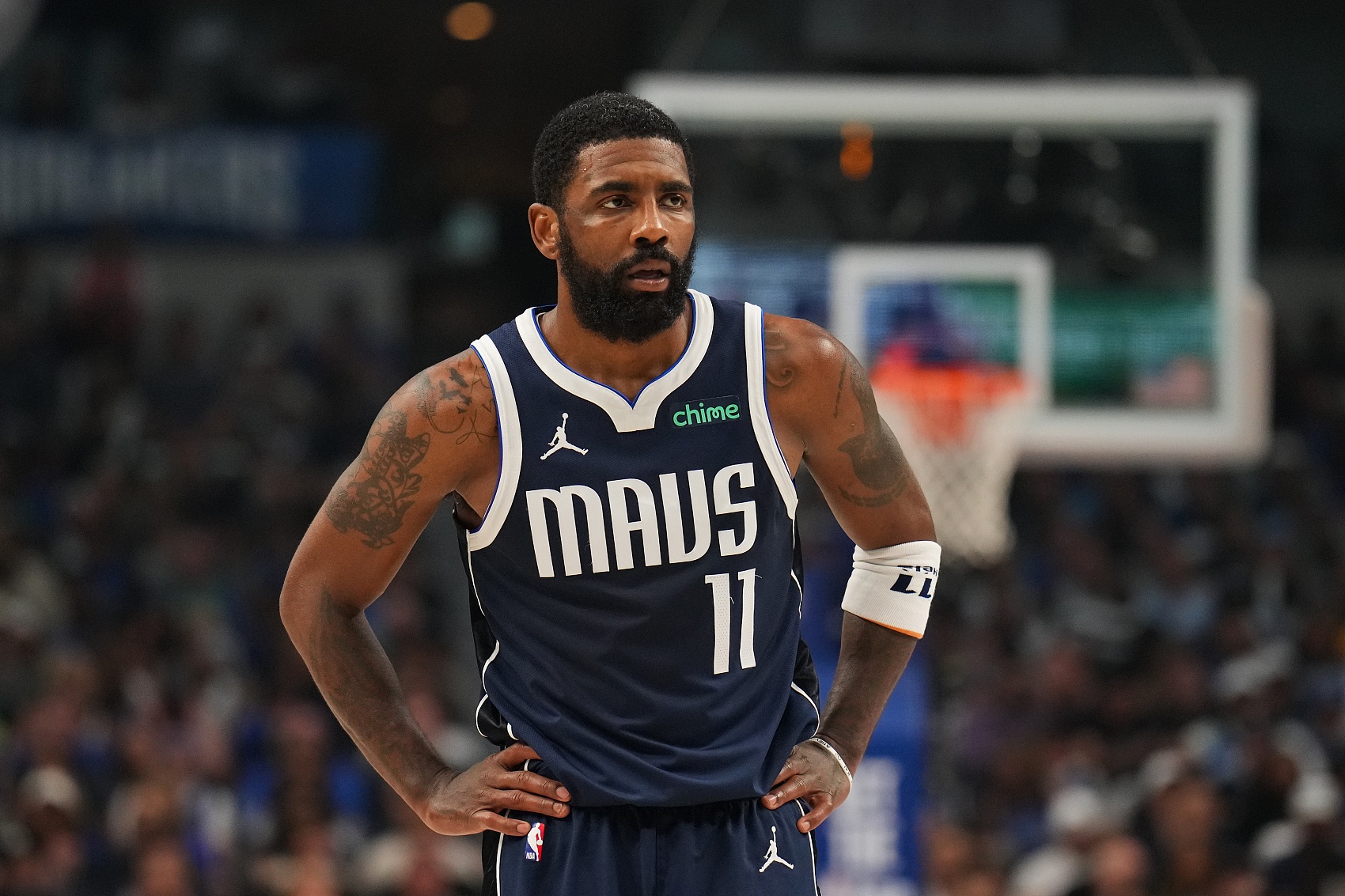 通过社交媒 通过社交媒