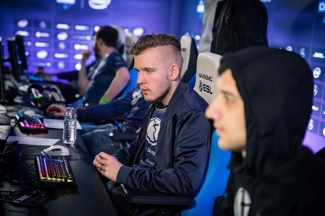 让对手始终 让对手始终