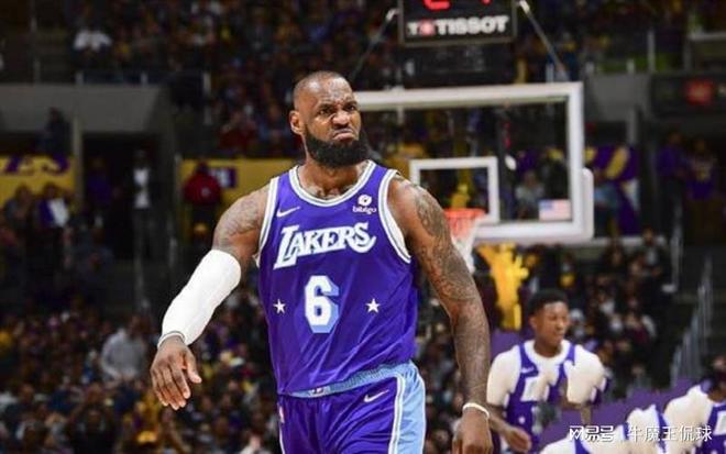 前场反抢的 前场反抢的